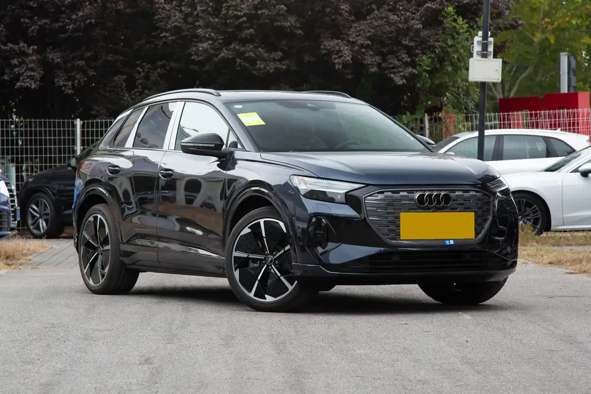 2024 50 e-tron quattro Exclusive Night Edition