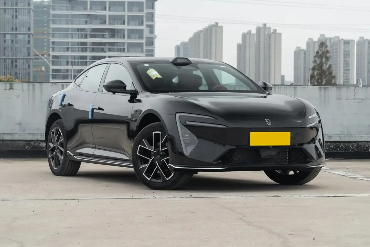 2025 Ultra Range Extended Version